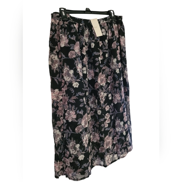 inLUV Skirt Floral Size 1X 2X 3X Back Zip NWT - Picture 3 of 10